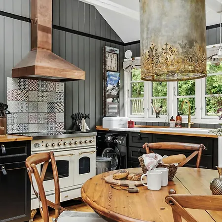 Nature Sanctuary With Wildlife And Cozy Corners