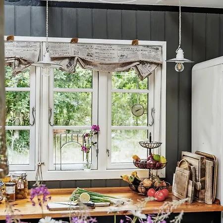 Nature Sanctuary With Wildlife And Cozy Corners بيت للعطل